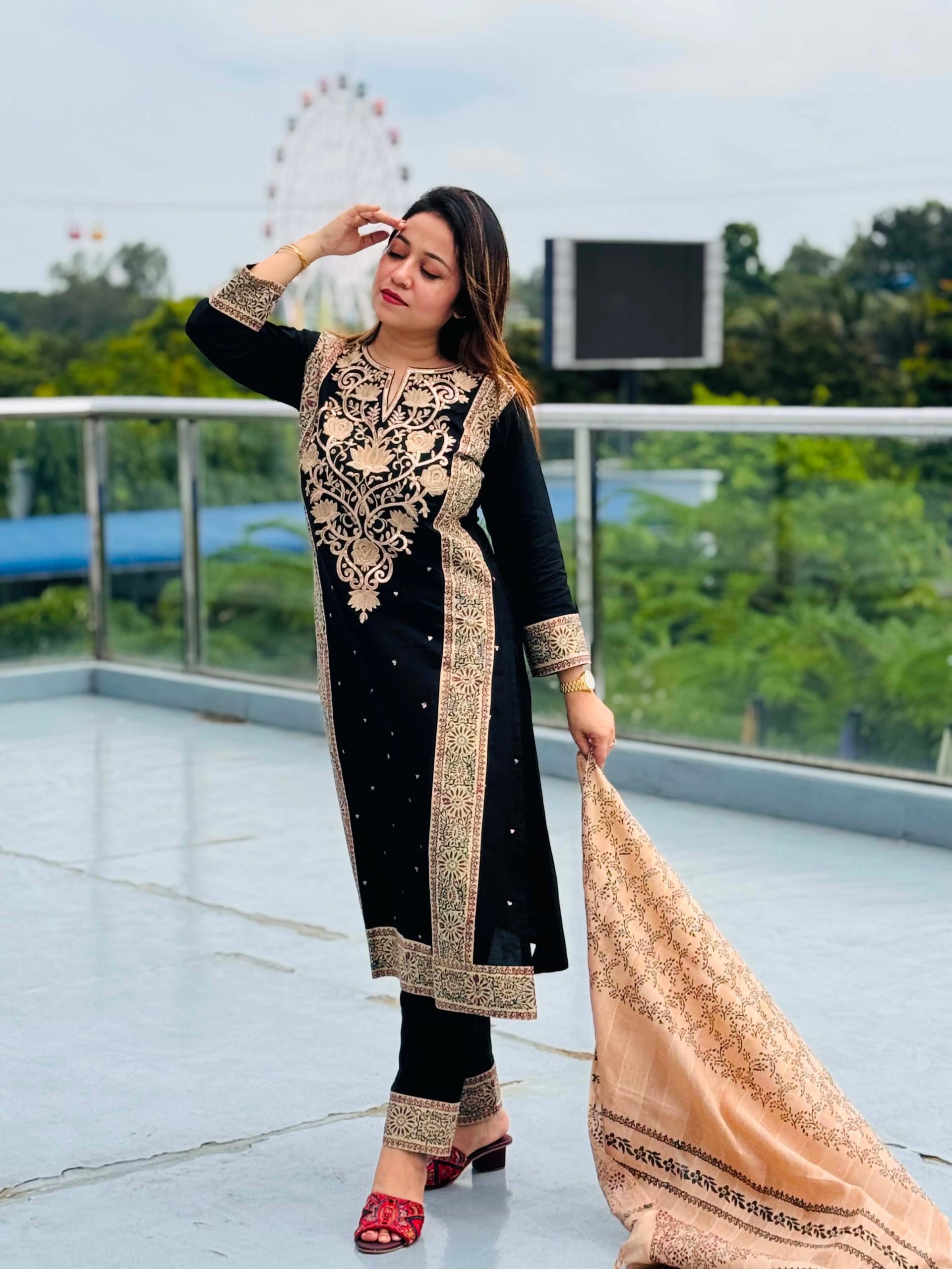 Midnight Elegance Embroidered Cotton Kurti Set (মিডনাইট এলিগেন্স এমব্রয়ডার্ড কটন কুর্তি) - Image 3